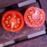 Jak sprytnie pokroić pomidorki koktajlowe? 11