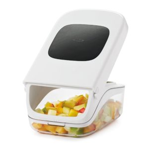 11122600_Vegetable Chopper with Easy Pour Opening 49