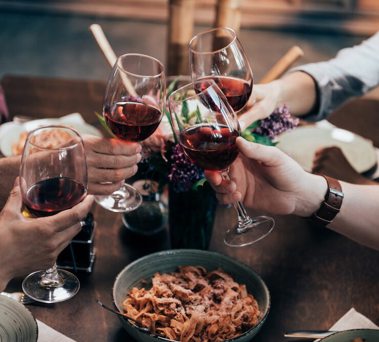 Włoska kolacja — wybierz dania i wino, które zachwycą gości 108
